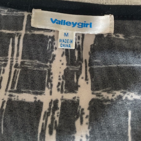 Valley girl cold shoulder top - Picture 7 of 7